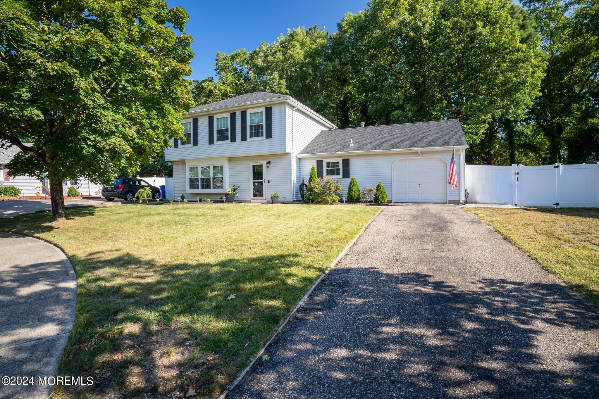 Cayuga Ct, Toms River, NJ 08755