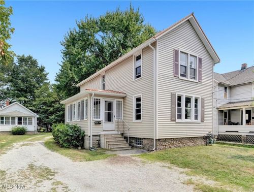 340-338 Eagle St, Fairport Harbor, OH, 44077-5803 | Card Image