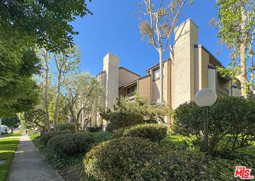 apt-102-8701 Falmouth Ave, Playa del Rey, CA, 90293-8661 | Card Image