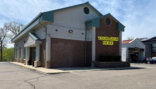 35 W Long Lake Rd, Bloomfield Hills, MI, 48304-2747 | Card Image
