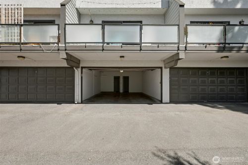 a5-350 4th Ave S, Kirkland, WA, 98033-6639 | Card Image