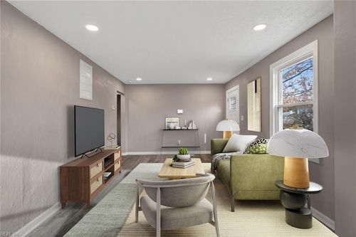 1809 Roanoke Ave, Newport News, VA, 23607-5350 | Card Image