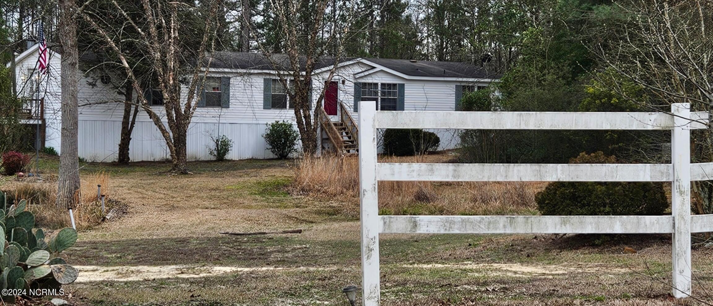 Yankee Ln, Clinton, NC 28328