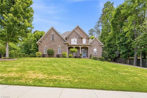 1227 Meadowlands Dr, Winston-Salem, NC, 27107-6051 | Card Image