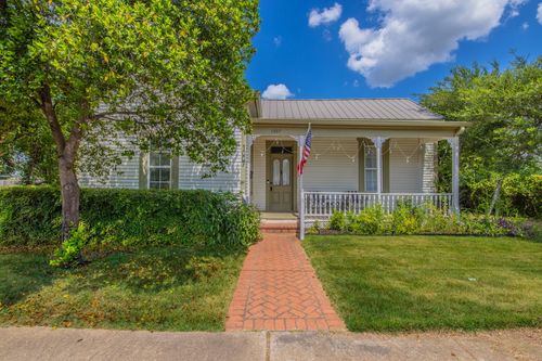 1007 Hill St, Bastrop, TX, 78602-3322 | Card Image