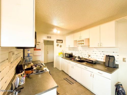 217-6767 N 7th St, Phoenix, AZ, 85014-1004 | Card Image