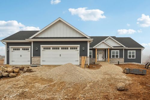 W223S9323 Oakridge Dr, Big Bend, WI, 53103 | Card Image