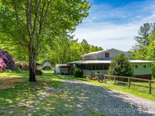 838 Hidden Valley Rd, Clyde, NC, 28721-8800 | Card Image