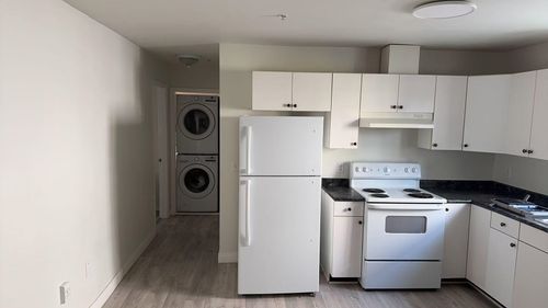21xx Fraser Ave, Port Coquitlam, BC, V3B1N8 | Card Image