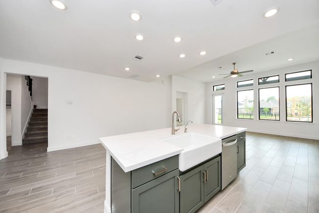 14647 Cedar Elm Ct, House attached with 3 bedrooms, 3 bathrooms and null parking in Willis TX | Image 16