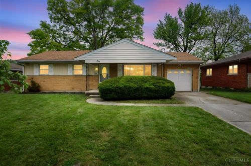 225 Ireland Avenue, Greenhills, OH, 45218 | Card Image