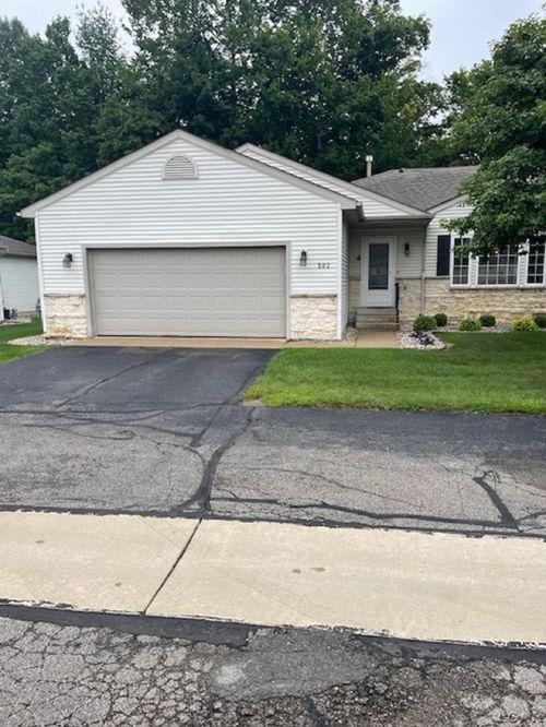 302 Lakewood Dr, Adrian, MI, 49221-4613 | Card Image