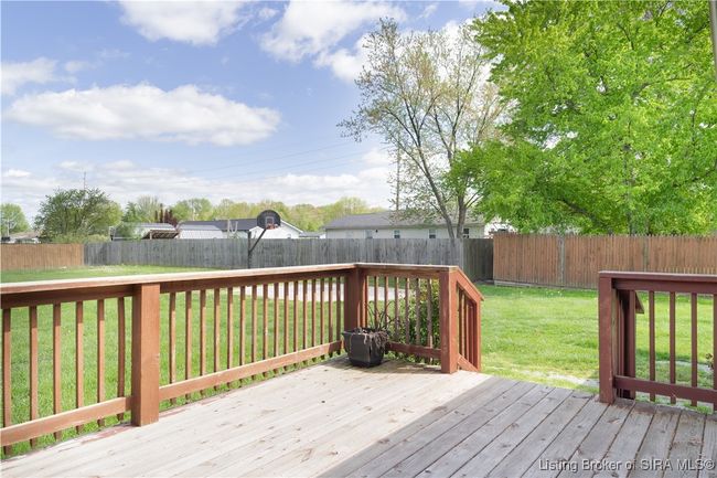 85 Northfield Dr, Home with 3 bedrooms, 3 bathrooms and null parking in Scottsburg IN | Image 29