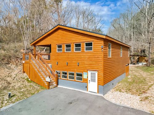 615 Lethco Way, Pigeon Forge, TN, 37863-4664 | Card Image