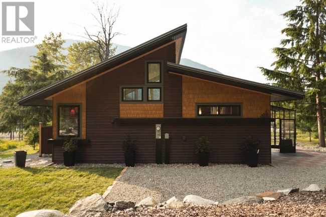 179 Kootenay Lake Rd, House other with 2 bedrooms, 2 bathrooms and 12 parking in Procter BC | Image 22