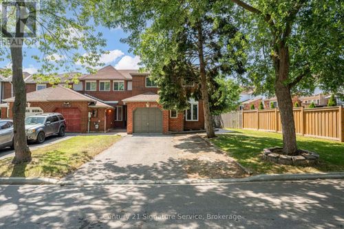 2755 Lindholm Cres, Mississauga, ON, L5M4S1 | Card Image