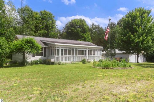 3839 Wallaker Road, Benzonia, MI, 49616 | Card Image
