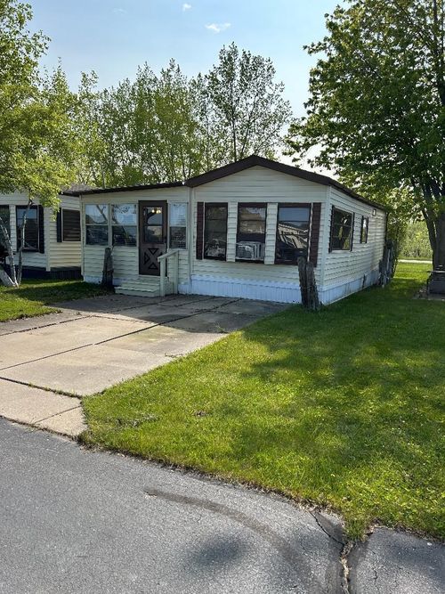 3675 E Michigan Avenue, Sims Township, MI, 48703 | Card Image