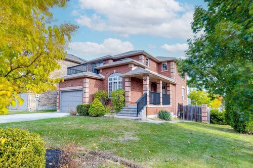 132 Brown Wood Dr, Barrie, ON, L4M6M8 | Card Image