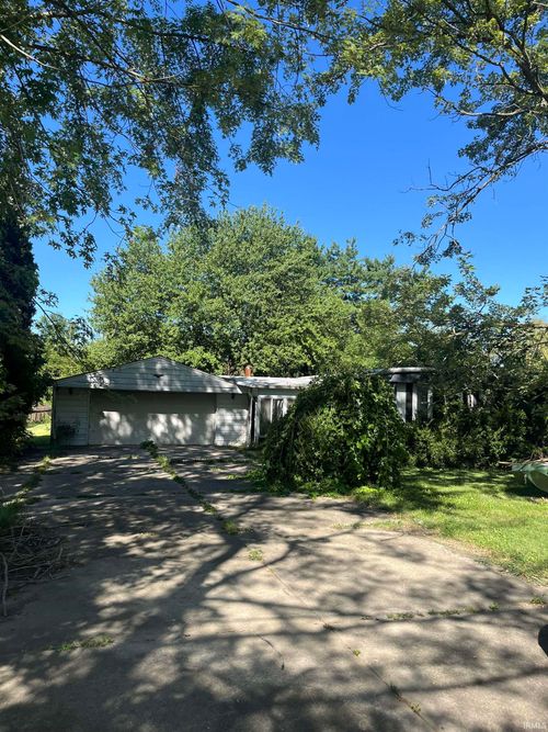 9173 S Tomahawk Trl, Markleville, IN, 46056-9735 | Card Image