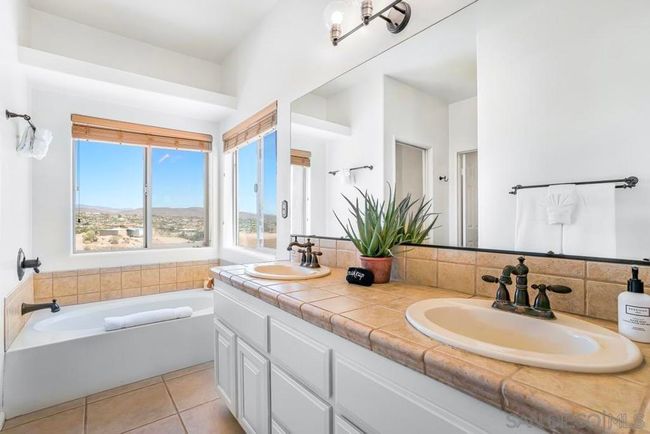 57388 Manzanita Dr, House other with 3 bedrooms, 3 bathrooms and 11 parking in Yucca Valley CA | Image 18