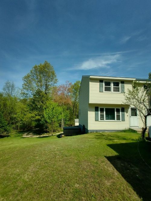 42A Barretts Hill Rd, Hudson, NH, 03051 | Card Image
