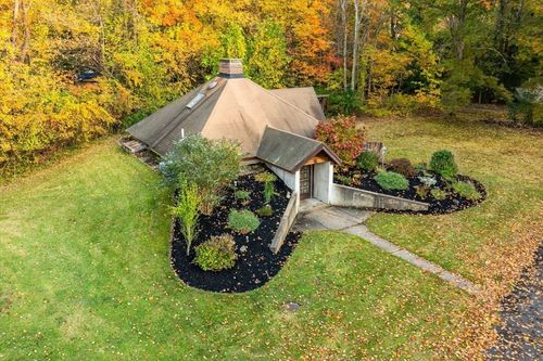 57 Liberty St, Hanson, MA, 02341-1127 | Card Image