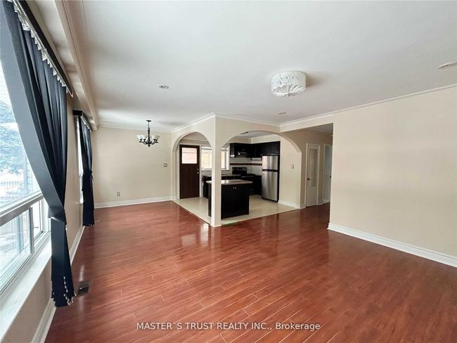 308 Skopit Rd, House other with 3 bedrooms, 1 bathrooms and 2 parking in Richmond Hill ON | Image 5