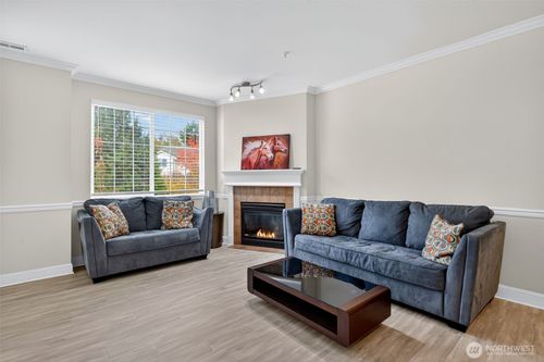 f3-28700 34th Ave S, Auburn, WA, 98001-1041 | Card Image