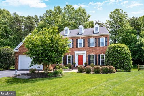 4907 Elsa Ct, Fairfax, VA, 22030-8251 | Card Image