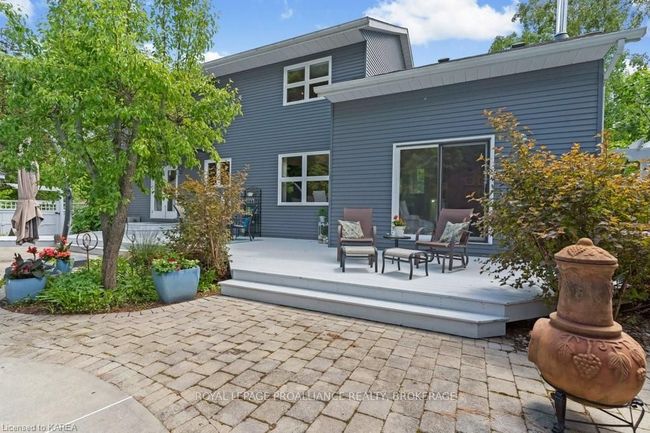 8 Forest Dr, House other with 3 bedrooms, 3 bathrooms and 6 parking in Kingston ON | Image 37