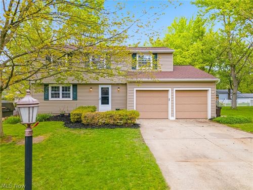4501 Chatwood Dr, Stow, OH, 44224-2003 | Card Image