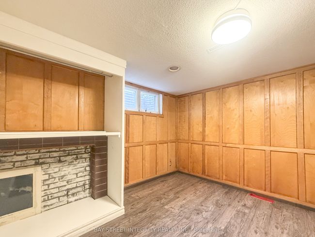 LOWER - 10 Huckleberry Lane, House other with 4 bedrooms, 2 bathrooms and 3 parking in Thornhill ON | Image 5