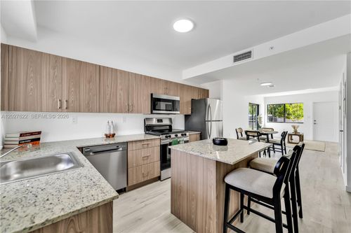 th-5-155 Nw 160th St, North Miami Beach, FL, 33169-6544 | Card Image