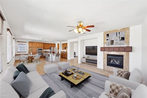 33426 Manchester Rd, Temecula, CA, 92592 | Card Image