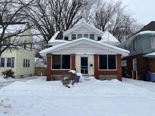 215 Garfield Avenue Nw, Grand Rapids, MI, 49504 | Card Image