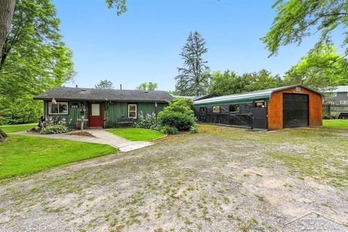 486 W Woodland Dr, Sanford, MI, 48657-9528 | Card Image