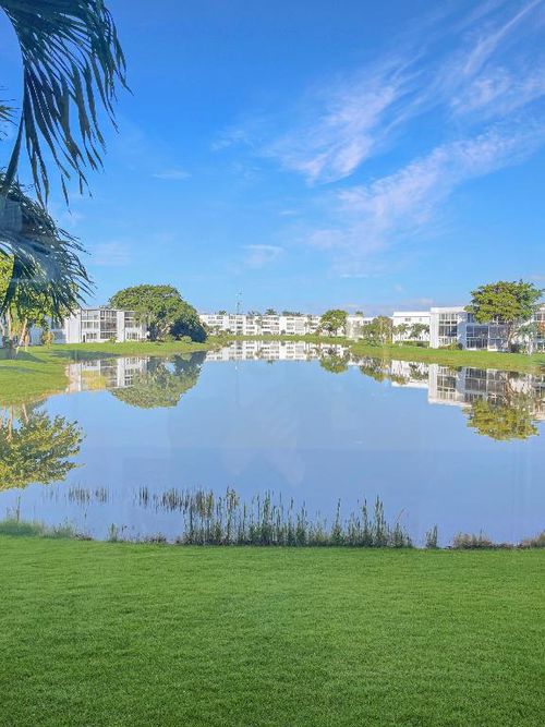 208 Wellington E, West Palm Beach, FL, 33417-2552 | Card Image