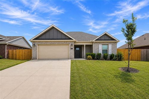 918 Hampton St, Tontitown, AR, 72762-3183 | Card Image
