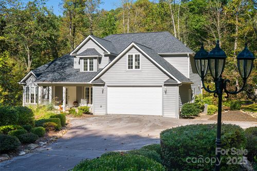 36 Marigold Ct, Waynesville, NC, 28786-5681 | Card Image