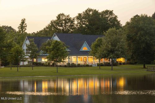 112 Blackberry Creek Rd, Flora, MS, 39071-9017 | Card Image