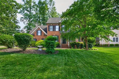 12010 Southport Landing Dr, Smithfield, VA, 23430-8120 | Card Image