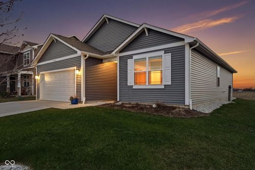 1645 Fairmount Dr, Greenfield, IN, 46140-6917 | Card Image