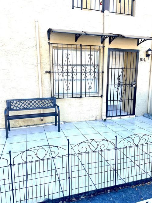 apt-104-245 Nw 109th Ave, Miami, FL, 33172-5223 | Card Image