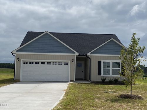 112 Chester Pl, Pikeville, NC, 27863-8143 | Card Image