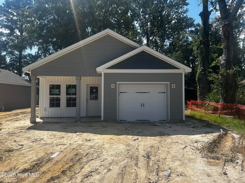 704 A Bynum Ave, Maysville, NC, 28555 | Card Image