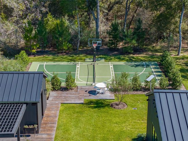 830 S Weyand Rd, Home with 4 bedrooms, 6 bathrooms and null parking in Round Top TX | Image 35