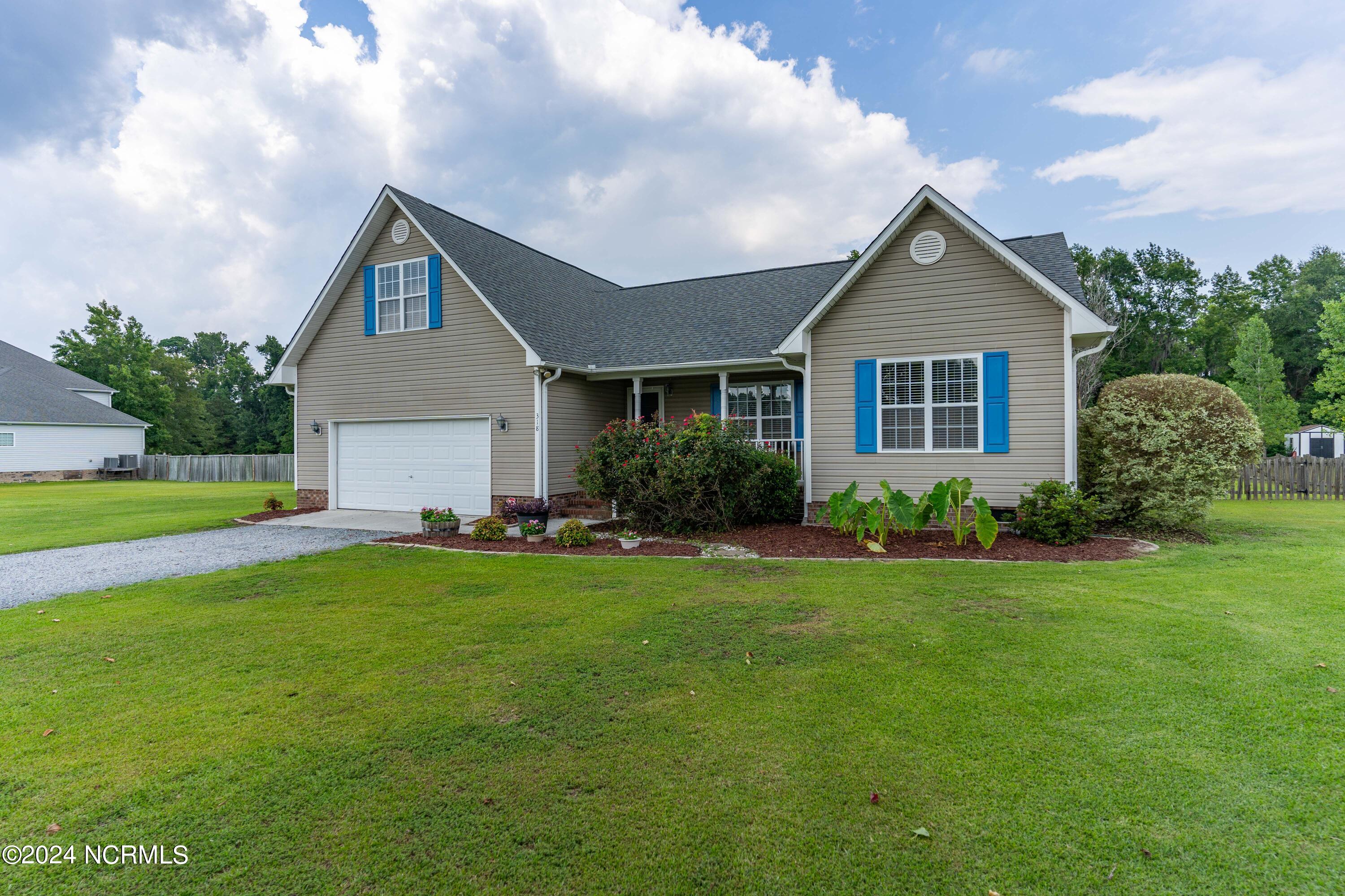 Oakmont Dr, Hampstead, NC 28443