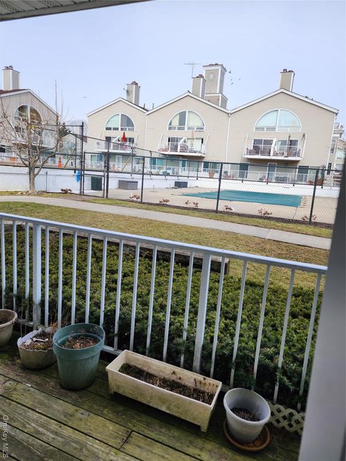 59-5 Landing Way, Bronx, NY, 10464-1546 | Card Image