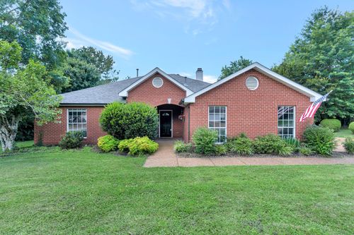 2910 Churchill Ln, Thompsons Station, TN, 37179-5255 | Card Image